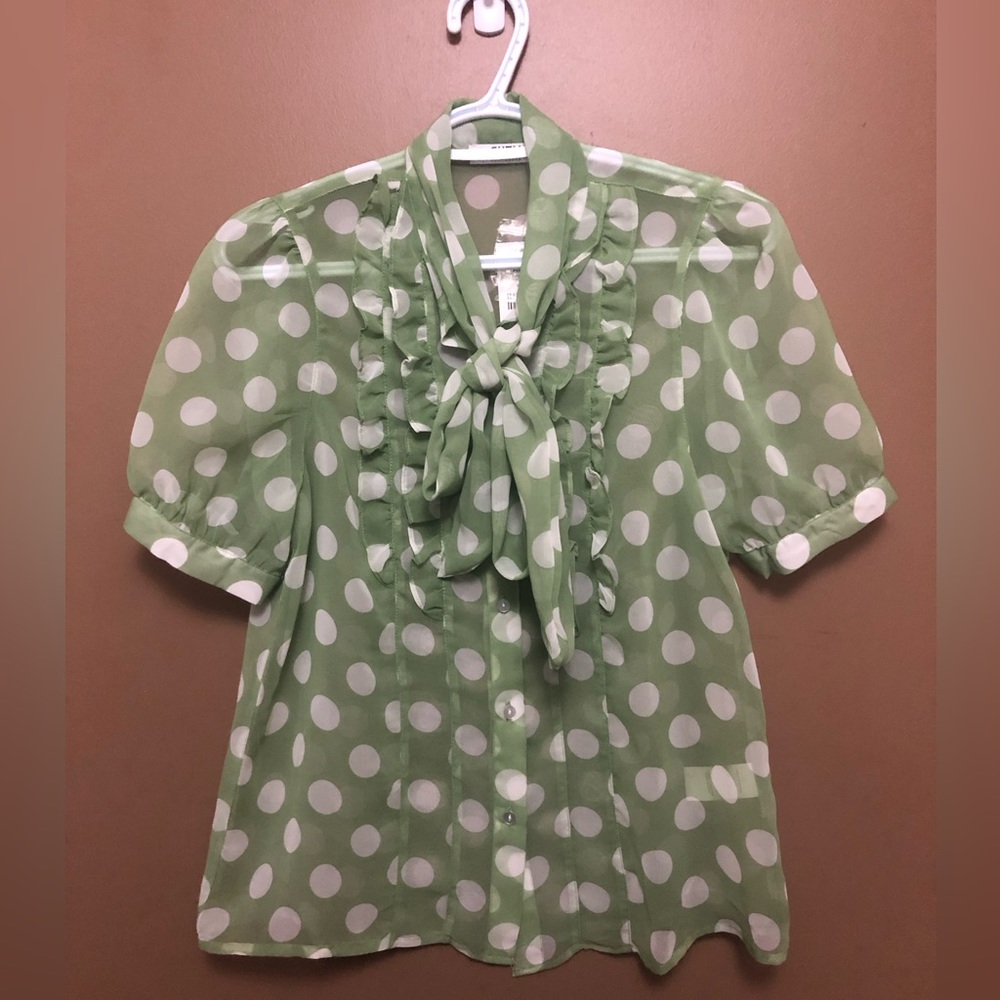 NEW Suzy Shier Short Sleeve Sheer Blouse with Ruffle Front and Bow